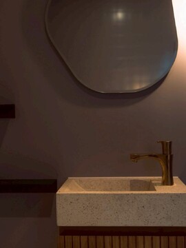 【新大宮】≪社会保険完備／完全週休2日制／土日休みOK／18時退勤≫高単価な髪質改善サロン。入社してすぐの方も活躍してもらえる集客があります。ブランクのある方やママさんも大歓迎！家庭を優先して働けるお店です。「init.奈良新大宮（イニットナラシンオオミヤ）」スタイリスト（美容師）の求人☆☆