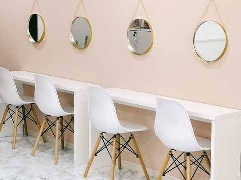 【町田駅】≪まつげパーマ専門店≫≪土日休み月4回までOK！≫≪髪色ネイル自由≫≪変形時間労働制≫≪独立支援制度あり≫仕事とプライベートを両立したい方必見！スタッフファーストで、サロンの雰囲気の良さを何よりも大切にしています！「arts eyesalon 町田店（アーツアイサロンマチダテン）」からアイリスト（まつげパーマ）の求人☆☆