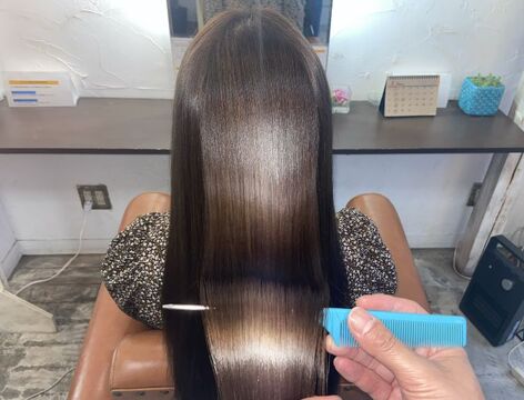 【京都駅】≪月収35万円以上も可能≫≪平均客単価1万円以上≫≪フリー40％／指名46％還元≫≪税込還元≫≪完全マンツーマン≫数をこなさなくても稼げる高単価の委託サロン！！あなたにあった働き方が選べる◎最低保障給制度もあり！「Coccolo by Ex-grace京都七条（コッコロバイエクスグレイスキョウトシチジョウ）」からスタイリスト（美容師）の求人★☆