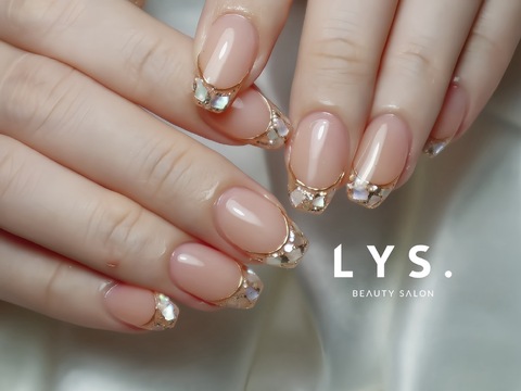 【四条】≪日曜定休≫≪18時まで営業≫≪残業なし≫≪社会保険完備≫≪有給休暇あり≫≪産休育休制度あり≫トータルビューティーサロン「LYS. beauty salon（リスビューティーサロン）」からネイリスト（ネイル）の求人☆★