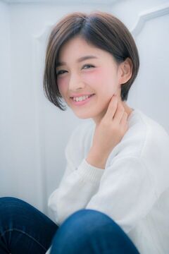 【池田駅】≪未経験・通信生・新卒生OK≫≪アシスタント専任OK≫≪土日休みOK≫≪保育手当あり≫≪バースデー休暇あり≫≪完全週休2日制≫≪19時までに退勤可能≫≪社会保険完備≫≪交通費・駐車場代支給あり≫営業中レッスンOK！手荒れが起きにくいマイクロバブル導入！「s.i.m hair creation（シムヘアクリエーション）」からアシスタント（美容師）の求人☆★