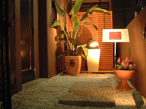 【住吉】≪配属店舗で研修実施・営業中のレッスンOK・未経験OK・研修中も給与あり≫レッスンは営業時間内かつ配属店舗にて実施！頑張りが評価される給与体制が整っています！リンパドレナージュ専門サロン「aloma&healing La Heal 博多店（アロマアンドヒーリングラヒールハカタテン）」からセラピストの求人★☆