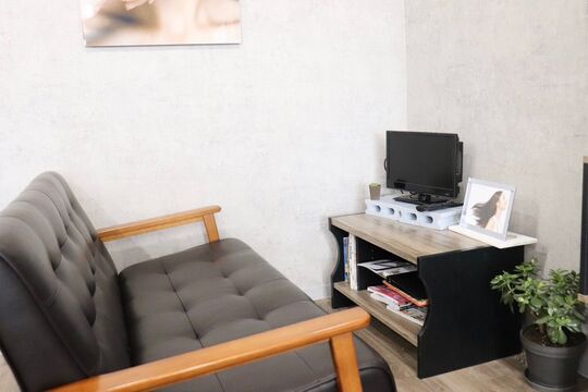 【甲子園】≪平均退社20:00・社会保険完備≫自由な社風で働きやすさ抜群！スタッフも気さくな人ばかりで楽しく働いてもらえます！最短1年半でデビュー出来るのが魅力！「Affection（アフェクション）」からアシスタント（美容師）の求人★☆