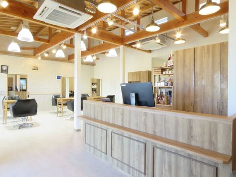 【茶屋町】≪日曜定休あり≫≪正社員・パートの募集≫≪19:30までには退勤可能≫≪業務委託へ移行可能≫カフェ風のお洒落な店内！プライベートもお仕事も充実させたい方必見！「LAVLESS LX（ラブレスルクス）」からアイリスト（アイデザイナー・まつげエクステ）の求人☆☆