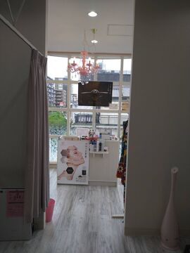 【針中野】≪時短勤務OK≫≪土日休み相談可能≫≪髪型、服装自由≫セミナー費用はサロン負担のため意欲のあるスタッフ大歓迎！家庭のあるスタッフばかりなのでママさんでも活躍しやすい環境です！「Belle＋（ベル）」からアイリスト（まつげエクステ・アイデザイナー）の求人☆☆