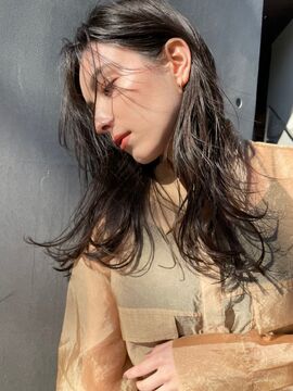 【恵比寿】≪完全週休2日制・有給休暇あり≫≪実働8時間≫≪社会保険完備≫ハイライト、インナーカラーなどのデザインカラーが人気のヘアサロン！自己ブランディングによりSNSで発信する美容師へ！「SALT WATER 恵比寿（ソルトウォーターエビス）」よりスタイリスト（美容師）の求人☆★