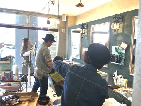 【河内長野】≪完全週休2日制≫≪20万円スタート≫≪社会保険完備≫少人数制なのでオーナーさんから直接技術が学べます！2年半カリキュラムで早期デビューも可能!!未経験・通信生・新卒生も大歓迎!!「Valer hair（バレル ヘアー）」からアシスタント（美容師）の求人☆★☆