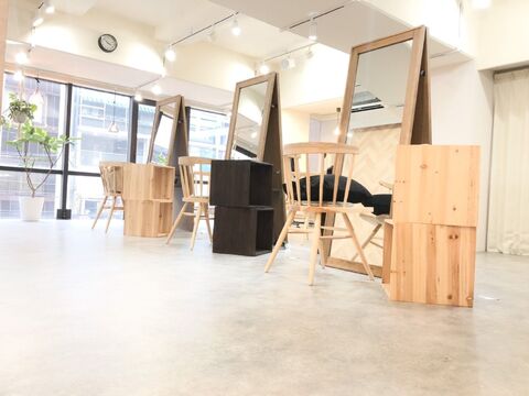 【南船場】≪実働8時間≫≪月8日休み≫≪社会保険完備≫≪営業中レッスン≫韓国ヘア&ブリーチカラー&髪質改善が大人気！スタッフが笑顔で楽しく働ける環境を用意しています！！「sia（シア）」からアシスタント（美容師）の求人☆★☆