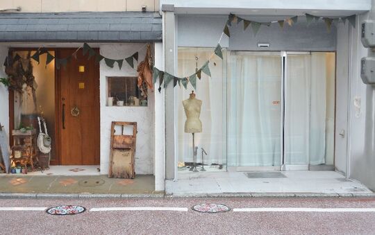 【古賀駅】≪社会保険完備≫交通費or住宅手当どちらか選べて1万円の手当アリ♪サロン近辺にお住まいのお客様が中心！！幅広い世代のお客様が来店するアットホームな「HAIR SALON 168（ヘアサロンイチロクハチ）」からスタイリスト（美容師）の求人☆☆