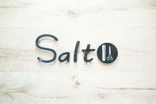 【星川】業務委託と正社員を選択可能！◆土日休みOK・有給休暇あり・社会保険完備◆15時までの勤務など、柔軟に対応可能！各種イベントや撮影チームの設置など、興味があることをピックアップして挑戦できる「Salt 星川店（ソルトホシカワテン）」からスタイリスト（美容師）の求人☆★