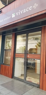 【摂津本山】≪社会保険完備≫≪ママさん歓迎≫≪マンツーマン接客≫≪土日休みOK≫30代40代のスタイリストがメインのサロンです！高単価サロンで無理なく働きたい方にオススメ！「hair atelier vivace+（ヘアーアトリエヴィヴァーチェプラス）」からスタイリスト（美容師）の求人☆☆