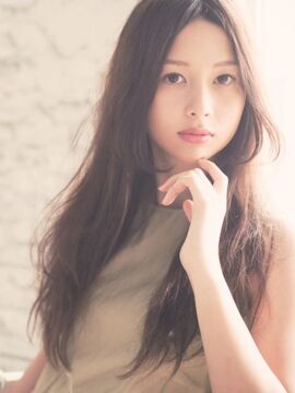 【JR三宮】≪教育体制ばっちり!≫少人数制で先輩スタイリストさんからしっかり技術を学べます!!神戸らしいカジュアルなスタイルが大人気のアットホームなサロン“florent（フローレント）”からアシスタント（美容師）の求人☆★