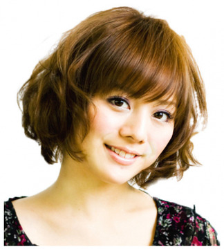 【摂津富田】スタッフさんの定着率が◎産休後のフォローなど、スタッフさんの働きやすい環境作りに取り組んでいます！！スタイリストオンリーサロンの為、お客様とマンツーマンでじっくり関わり合えるサロンfiore A・T (フィオーレエーティー)からスタイリスト(美容師)の求人☆★☆