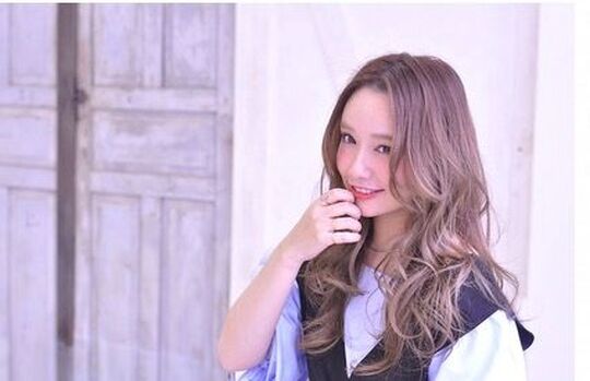 【東福山】日本だけでなく海外にも出店！勢いのあるサロンで活躍しませんか ≪フリー40〜50％／指名50〜60％還元≫月30万円も狙える！プライベート重視なら週休2日もOKの「freedom terrace（フリーダムテラス）」からスタイリスト（美容師）の求人☆★