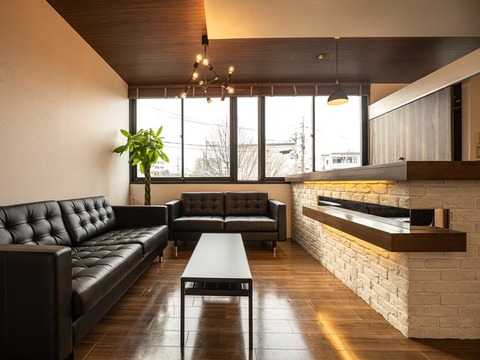 【武庫之荘】≪インボイス制度サポートあり≫≪保障給あり≫≪マンツーマン施術≫≪正社員は手取り月30万円以上≫パート含め、頑張る方にはしっかり還元があるためやりがいがあります！入客チャンス大の人気ヘアサロン！「TERRACE 武庫之荘店（テラスムコノソウテン））」からスタイリスト（美容師）の求人☆★