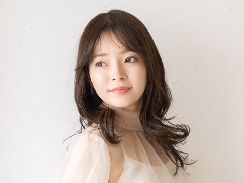 【鮫洲】≪社会保険完備≫≪土日どちらかの固定休みOK≫≪引っ越し支援制度あり≫正社員・パート・業務委託から選択OK！30～60代の幅広い年齢層の方が利用する地域密着型サロン「TSUNE（ツネ）」からスタイリスト（美容師）の求人