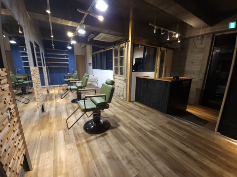 【宝塚駅】≪指名売上58%還元≫神戸で人気のメンズサロンLook good storeが宝塚に上陸！ビジネスマンも、学生も。カジュアル、クラシック、フェードなど幅広い提案でいい感じのスタイルを提供する人気サロン「Look good store TAKARAZUKA（ルックグッドストアタカラヅカ）」からスタイリスト（美容師・理容師）の求人☆★☆