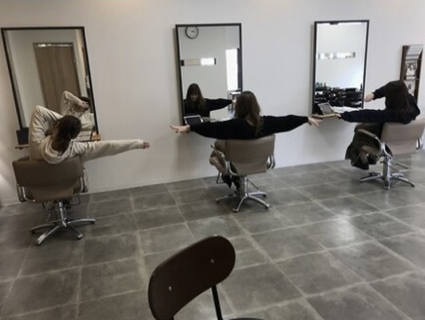 【真駒内】≪社会保険完備≫≪賞与あり≫≪土日祝休みOK≫落ち着いた雰囲気の人気サロン！スタッフさんが長く安心して働ける環境作りをしています！「Vase salon（ヴェイスサロン）」からスタイリスト（美容師）の求人☆★