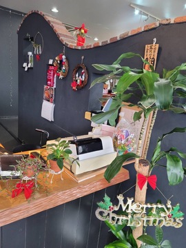 【田主丸】≪パートアルバイト大募集・時給1057円～・16時までの退勤OK≫地域密着型で幅広い世代のお客様と関わります！！アットホームでチームワーク抜群！！サロンワーク中心のヘアサロン「SHIMA美容室（シマビヨウシツ）」からスタイリスト（美容師）の求人☆☆