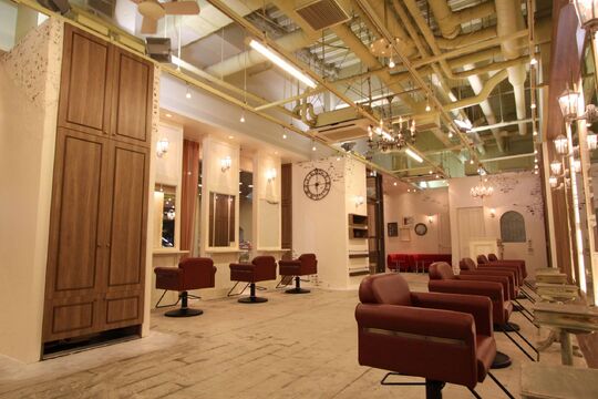 【西宮北口】来客数が多く入客チャンス大♪社保完備で安心勤務！有給休暇あり♪コミュニケーションを大事にし長く働けるサロン♪“axt 西宮北口本店 (アクストニシノミヤキタグチホンテン)”からスタイリスト(美容師)の求人☆★