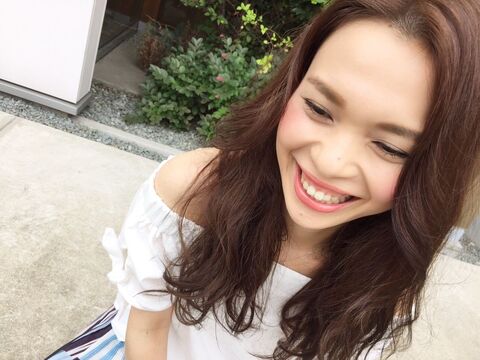 【亀山】≪月給20万円スタート≫≪月7日休み≫≪入客チャンスあり≫明るくフレンドリーな接客が大人気のアットホームサロン！お客様と密に関われて毎日楽しく働いてもらえます！長くスタイリストを続けたい方にはピッタリの環境を整えている「REMIX HAIR（リミックスヘアー）」からスタイリスト（理容師）の求人★☆