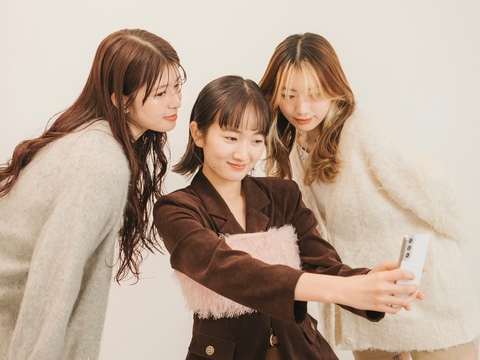 【阪急塚口】≪業務委託≫≪指名50%〜・フリー40%還元≫マンツーマンでの入客がメインなのでお客様としっかり関われるサロン「YUCCA ekolu 塚口（ユッカエコルツカグチ）」からスタイリスト（美容師）の求人☆★☆