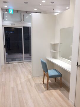 【名谷】≪アイラッシュ専門店・NEW OPEN≫≪福利厚生充実≫≪社会保険完備≫閑静な住宅街に佇む上質な空間！お客様が寛げる！高級感溢れるオシャレで魅力的なサロン≪経験者大歓迎≫≪各種手当充実≫Sur EYE lash（シュールアイラッシュ）からアイリスト（アイデザイナー・まつ毛エクステ）の求人★☆★