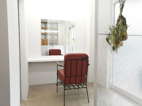 【寺田町】≪完全週休2日制≫≪有給休暇あり≫≪営業中レッスン可能≫≪20時迄に退勤OK≫お一人おひとりのカウンセリングに力を入れており、オーガニック商材でヘアケアーやデザインカラーにこだわりがあるサロンです！「chico hair（チコヘアー）」からアシスタント（美容師）の求人☆★