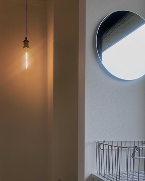 【梅田】≪半個室で落ち着ける空間！≫≪個人SNSの広告費用として毎月手当あり≫≪月8,9日休み≫≪社会保険完備≫単価も7000～9000円と高単価でオシャレなサロン「suu（スー）」からアイリスト（まつげエクステ・まつげパーマ・アイブロウ）の求人☆☆