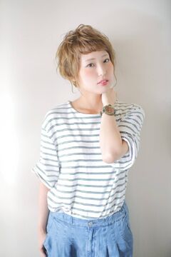 【自由ヶ丘】《社会保険完備》一人ひとりのお客様に真摯に向き合い、ラグジュアリーな時間のおもてなし。ムリなく美容師を続けていける環境のトータルビューティーヘアサロン☆Karuna 自由ヶ丘店（カルナジユウガオカテン）からスタイリストの求人★☆