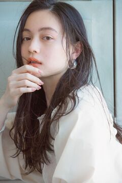 【金剛】≪平均月給30万円以上≫≪社会保険完備≫≪完全週休2日制≫地域最大級の人気ヘアサロン！条件面も年々良くなり美容師として長く活躍出来る環境！スタッフを大切にし、将来を一緒に考えてくれる会社です！店長・幹部候補も募集中！「La Belleme by AK（ラベルムバイエーケー）」からスタイリスト（美容師）の求人☆★