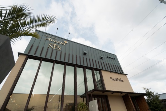 【太田】≪社会保険完備／平均退社18時／有給休暇あり≫意見が通りやすく自由に楽しく自分の美容を追求！福利厚生が充実で長く働ける環境です！プライベートとの両立できるサロン「Areem レインボー店（アリームレインボーテン）」からスタイリスト（美容師）の求人★☆