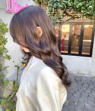 【表参道】≪平均月給80万円≫≪月8～10日休み≫SNSにて話題沸騰中！髪質改善とハイライトがウリの人気サロン！「Dimo＆ 表参道（ディモアンドオモテサンドウ）」からスタイリスト（美容師）の求人☆★