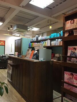 【変電所前】≪未経験・新卒生・通信生OK≫≪平均退勤時間19時30分≫地域密着型ヘアサロンでプライベートも充実！！「OPERA Hair Design Space（オペラヘアデザインスペース）」からアシスタント（美容師）の求人☆★