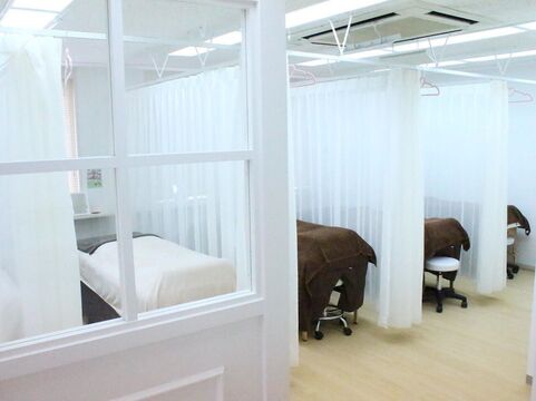 【三ノ宮】≪社会保険完備≫未経験でも安心！しっかり技術が学べる！プライベートと仕事のメリハリを付けながら働きたい方に！「JOJO 神戸店（ジョジョコウベテン）」からアイリスト（まつげエクステ・まつげパーマ・アイブロウ）の求人☆☆