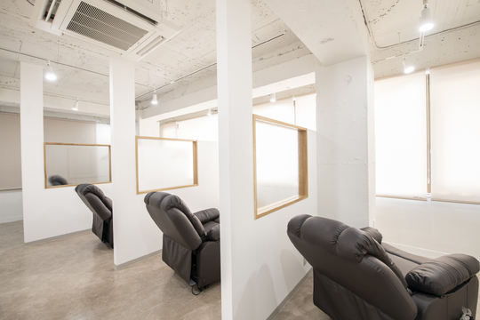 【亀戸】≪社会保険完備≫≪服装ネイル髪色自由≫≪有給休暇あり≫≪独立・開業支援あり≫≪産休育休実績あり≫8割以上のスタッフが未経験での入社！充実の研修制度があるのでサロンワーク経験が無くても安心して技術を学べます「lia 亀戸店（リアカメイドテン）」からアイリスト（アイデザイナー・まつ毛エクステ）の求人☆☆