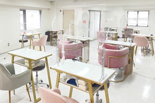 【新宿西口】≪指名料全額バック≫≪雑務一切なし≫≪社会保険完備≫スカルプ・3Dアート・痛ネイルなど入客したい方、大歓迎！希望にあった働き方ができるサロン「pomy nail 新宿店（ポミーネイルシンジュクテン）」からネイリスト（ネイル）の求人☆☆