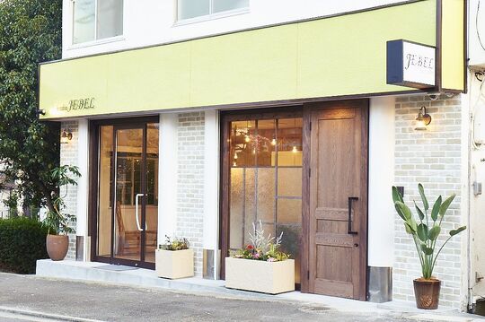 【枚方市駅】≪JEBEL miyanosaka店も同時募集≫≪18時までの営業時間≫≪土日休みOK≫≪月7日休み≫≪社会保険完備≫興味があれば着付けも学べるサロン！女性が働きやすい環境で、ライフワークバランスの取りやすい！少人数制のサロン！「JEBEL yamanoue（ジュベルヤマノウエ）」よりスタイリスト（美容師）の求人☆☆
