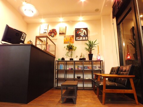 【武蔵浦和】≪19時に退勤可能・社会保険完備・産休育休実績あり≫理想に沿ったヘアカットとヘッドスパが人気！ゆったりとした時間が流れる、居心地の良いサロンです。仕事とプライベートの両立が可能な「MAGICA（マヒカ）」からスタイリスト（美容師）の求人☆★