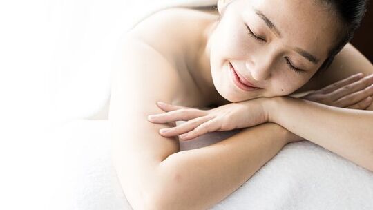 【豊中】≪産休育休取得実績あり≫≪社会保険完備≫≪月9日休み≫≪未経験・新卒生OK≫外部講習・セミナーなど学べる環境が充実しているため、安心して技術習得ができますよ！美容に興味がある方大歓迎！「ESCOS 豊中店（エスコストヨナカテン）」からエステティシャンの求人☆☆