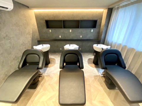 【車折神社】≪積極採用中≫≪完全週休2日制≫≪社会保険完備≫≪車通勤OK≫キャリアに応じて活躍できる環境！着付けを学んでいくこと可能！地域No1の愛されサロンresort for hair 嵯峨店（リゾートフォーヘアーサガテン）からスタイリスト（美容師）の求人★☆