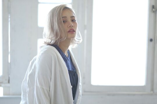 【心斎橋】≪保障給35万円≫≪完全マンツーマン≫≪単価1万円以上≫≪フリー40％／指名50％以上還元≫髪質改善をメインにデザインカラーも大人気のヘアサロン！「Blue（ブルー）」からスタイリスト（美容師）の求人☆★