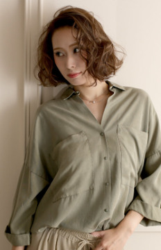 【扇町】◆完全週休2日制◆社会保険完備◆営業時間内レッスンOK◆自分のペースで着実に成長できる環境がバッチリ整っています！スタッフさん想いの温かいサロン「H 天神橋店（エイチテンジンバシテン）」からアシスタント（美容師）の求人☆★☆