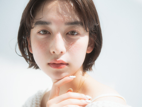 【江坂】≪月8,9日休み≫≪社会保険完備≫本格的な髪質改善とデザインカラーが学べる高単価サロン！駅前すぐの好立地！「Inity esaka（アイニティエサカ）」からスタイリスト（美容師）の求人☆★