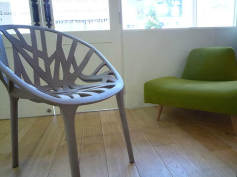 【夙川】≪月7.8日休み♪≫地域密着型で温かみのあるお洒落なプライベートサロン☆少人数制のサロンなので、しっかり学ぶことの出来る環境♪仕事とプライベートのメリハリをつけて働くことが出来ます！スタッフさん思いのオーナーさん達と共に、ステキな美容師を目指しませんか アシスタント（美容師）の求人☆☆