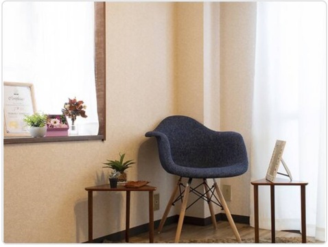 【牧野】≪日祝定休≫≪ママさん歓迎≫≪モデルサポートあり≫≪髪型自由・ネイルOK≫ブランクがある方でも技術レベルに応じて研修があるので安心です！大人女性に大人気のアイラッシュサロン「ANTIS（アンティス）」からアイリスト（まつげエクステ・まつげパーマ）の求人☆☆