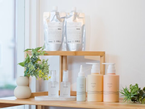 【大倉山】≪定着率91％≫≪社会保険完備の日祝定休≫≪企業型iDeCoへ加入できる！≫16時閉店の新しい美容師の働き方！有給休暇有りの休暇制度でプライベートも充実！女性が永く美容師を続けていけるサロン「muru 大倉山店（ムルオオクラヤマテン）」からスタイリスト（美容師）の求人☆☆