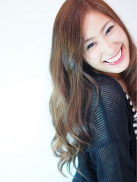 【都島】《時短社員も応相談》ブランクのある方も大歓迎★女性スタッフも安心して活躍できる仕組み作りが魅力の“molle +（モーレプラス）”からスタイリスト（美容師）求人☆☆