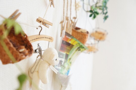 【武庫之荘】≪女性美容師さんお勧め≫ ≪月給25万以上≫ ≪18時過ぎ退社≫≪社会保険完備≫≪有休10日≫≪正月夏季休暇≫ ≪産育休実績3名≫ ≪ブランクOK≫ ≪レッスンミーティングなし≫≪アシスタント業務のみOK≫一人ひとり働き方を考えてくれるので安心！女性美容師さんが勤めやすい環境に取り組む「flare-心-（フレアコル）」からスタイリストの求人☆★