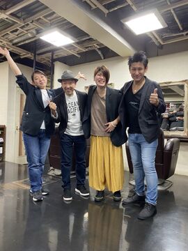 【扇町】≪月7,8日休み≫≪社会保険完備≫≪最短2年でデビュー可能≫≪平均退社時間20時≫≪入客チャンスあり≫≪脱毛、エステスタッフも同時募集≫営業時間内にレッスン可能！！大人の男性から大人気の隠れ家バーバーサロン！「T’s gallery -for men’s-（ティーズギャラリーフォーメンズ）」から理容師（理容室）の求人☆★